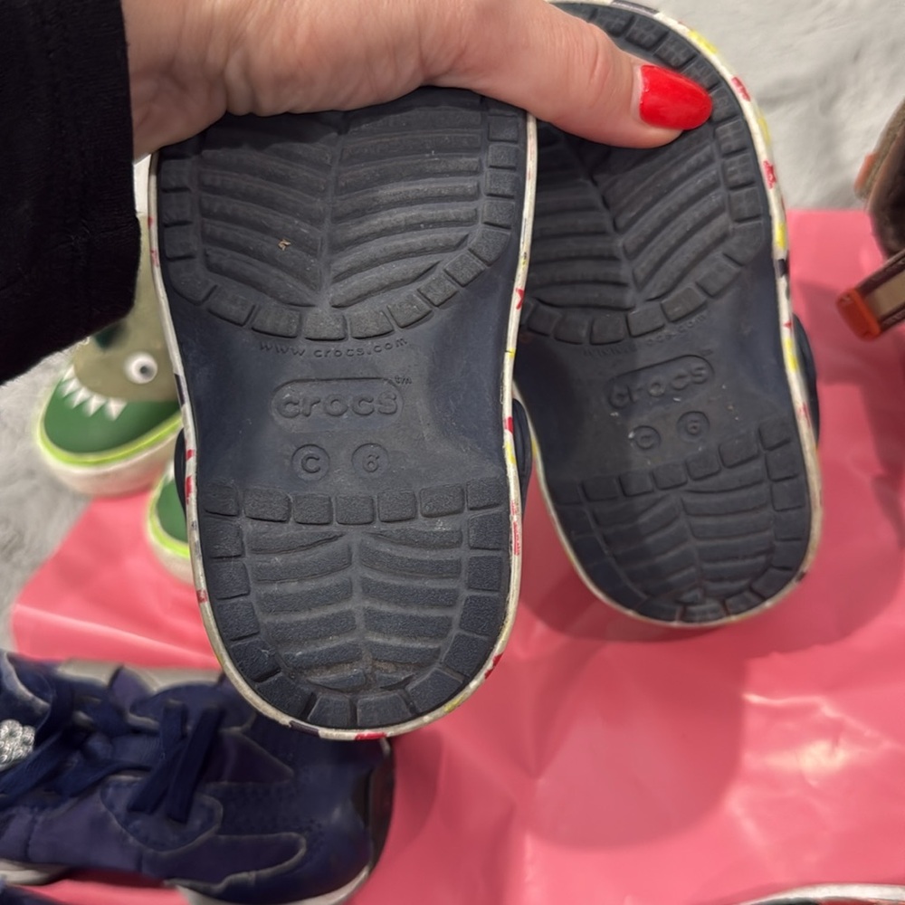 Lot of 6 pairs of toddler boy size 6 shoes - Picture 5 of 9